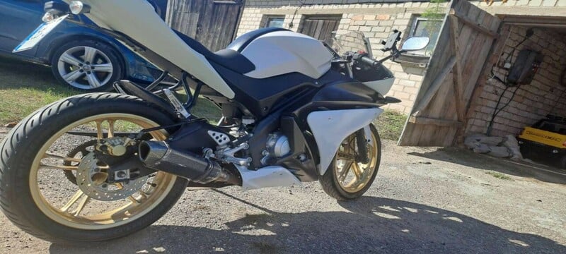 Yamaha YZF 2013 y Sport / Superbike motorcycle