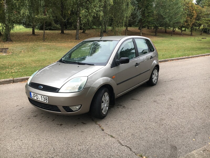 Ford Fiesta 2003 г Хэтчбек