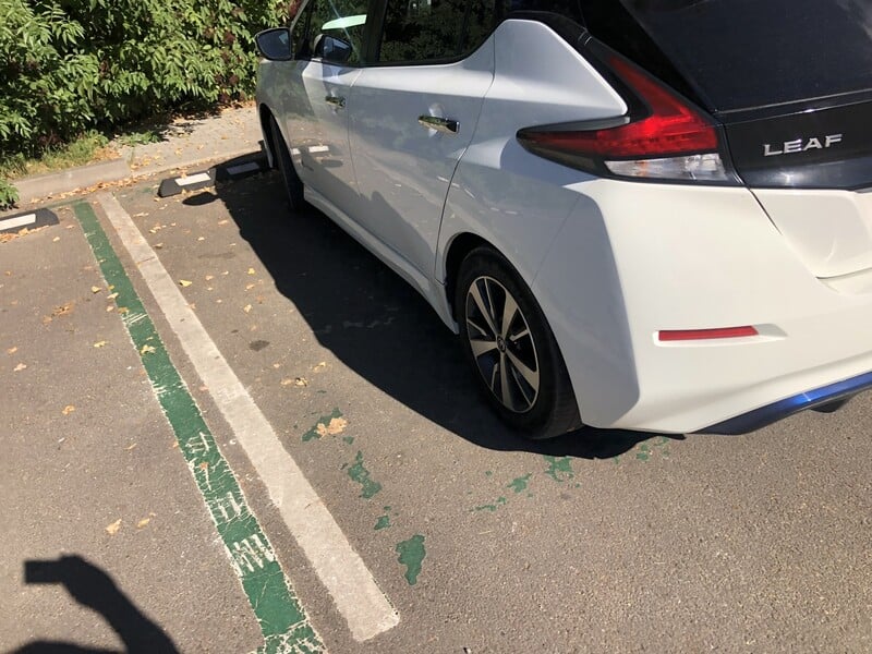 Photo 3 - Nissan Leaf 2018 y Hatchback