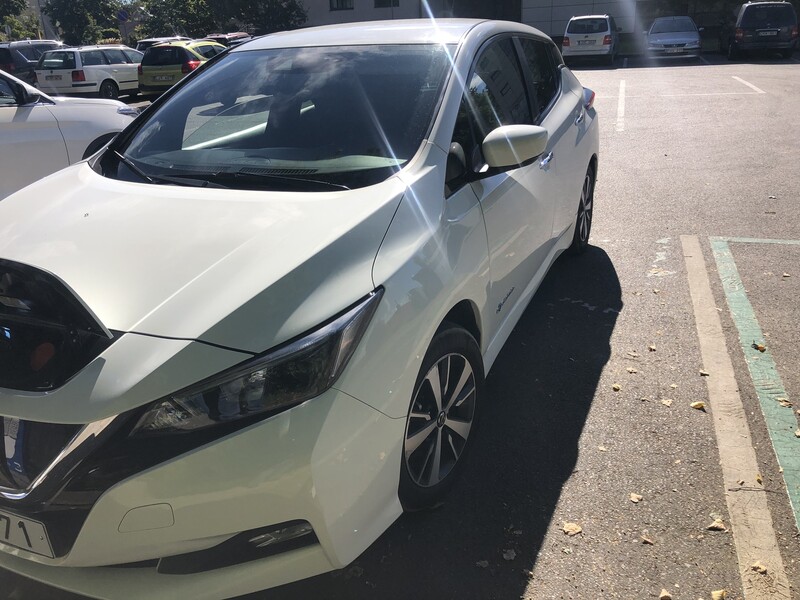 Photo 4 - Nissan Leaf 2018 y Hatchback