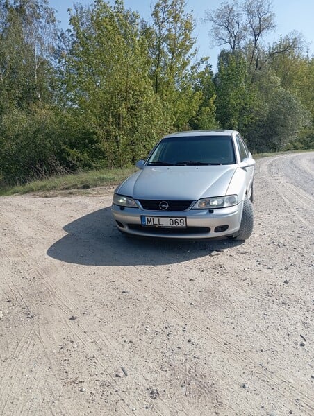 Opel Vectra 2001 y Hatchback