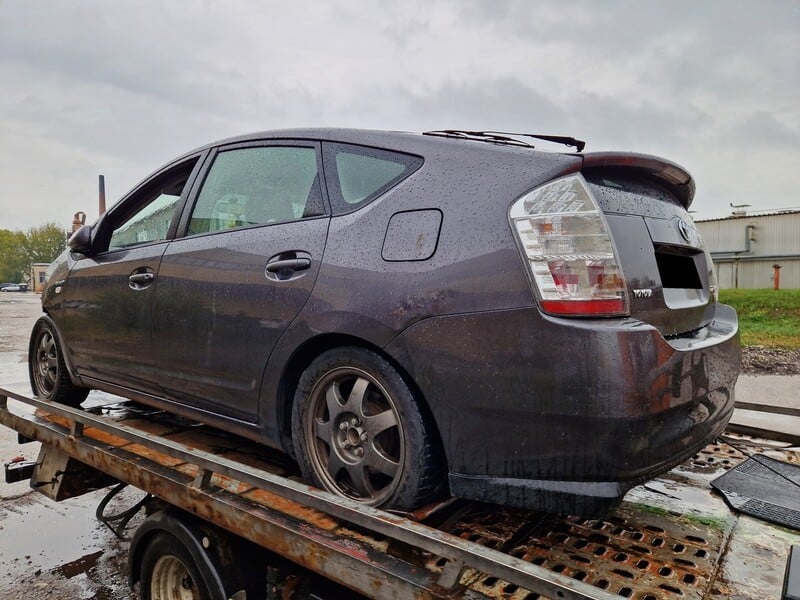 Фотография 8 - Toyota Prius II 2006 г запчясти