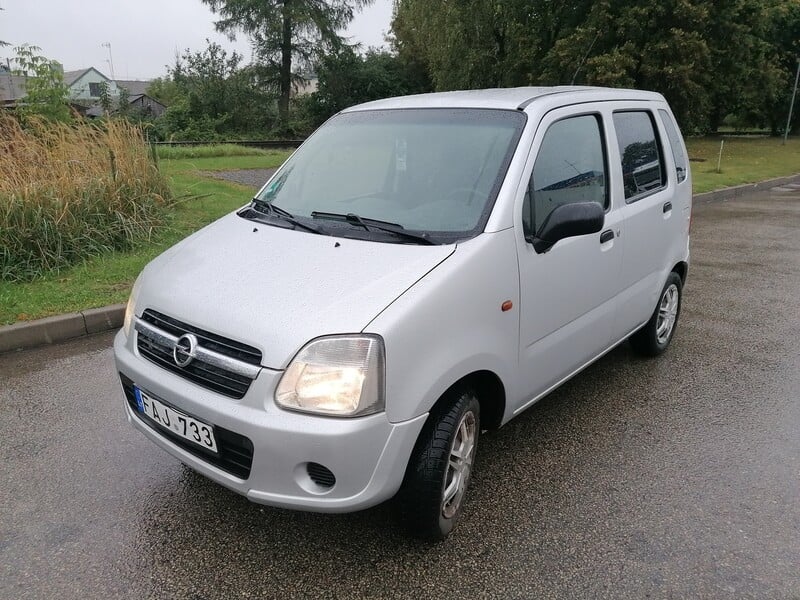 Opel Agila 2005 y Hatchback