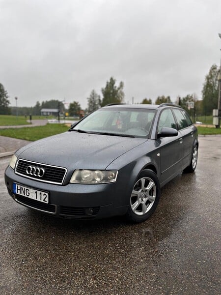 Audi A4 3208 2003 y