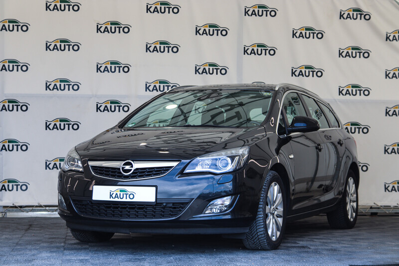 Opel Astra 2011 г Универсал