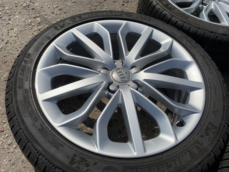 Photo 4 - Audi Siunciam, 7.5J ET33 light alloy R19 rims