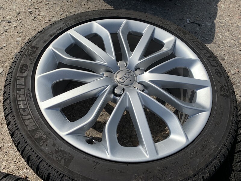 Photo 6 - Audi Siunciam, 7.5J ET33 light alloy R19 rims