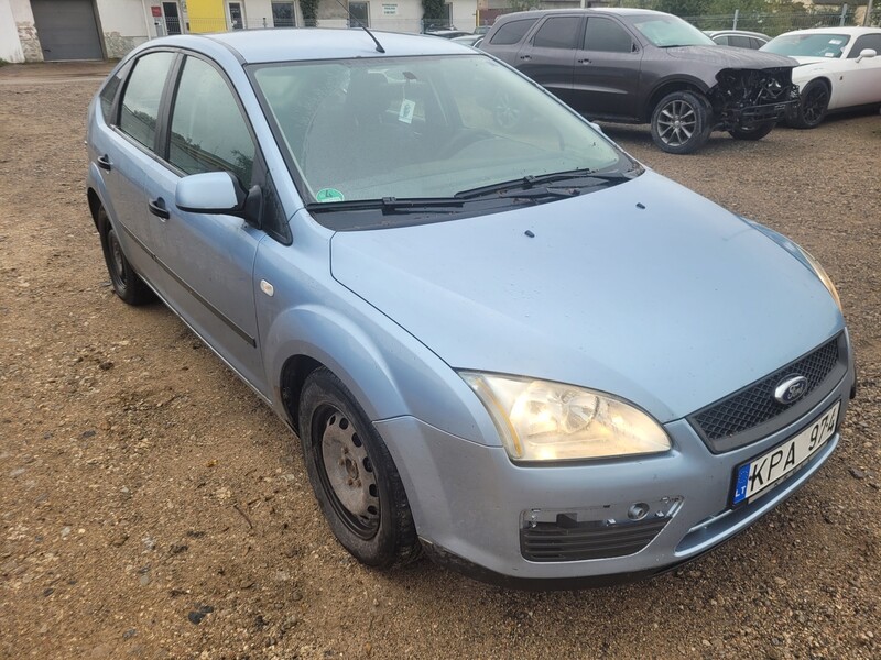 Photo 3 - Ford Focus 2005 y Hatchback