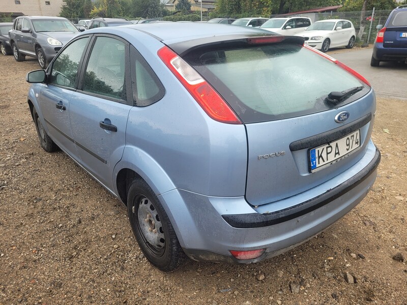 Photo 5 - Ford Focus 2005 y Hatchback