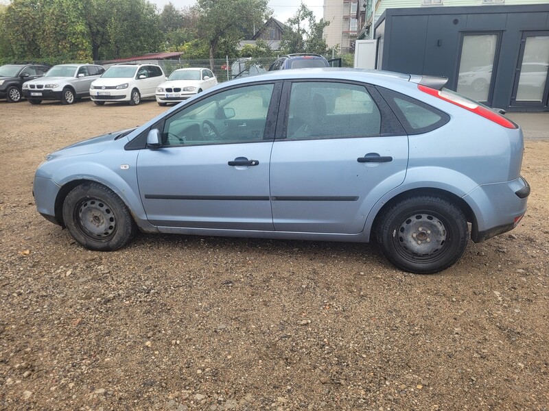 Photo 6 - Ford Focus 2005 y Hatchback