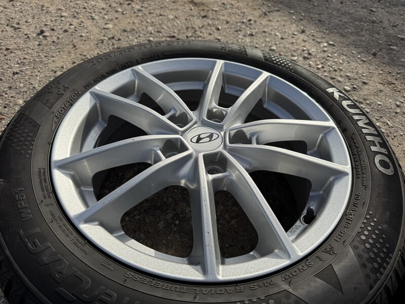 Photo 5 - Hyundai Siunciam, 6.5J ET50 light alloy R16 rims