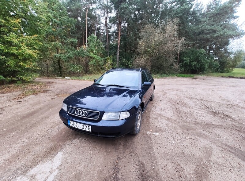 Audi A4 1996 г Универсал