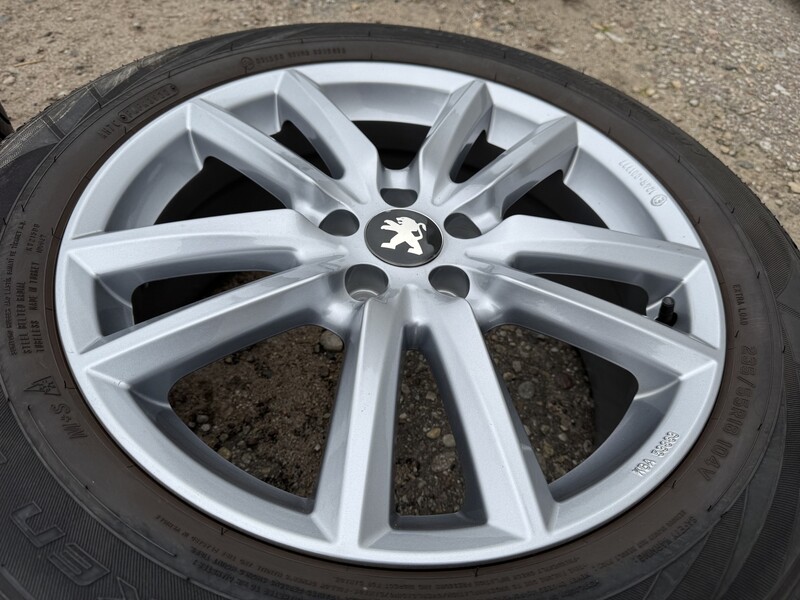 Photo 4 - Peugeot Siunciam, 7,5J ET50 light alloy R18 rims