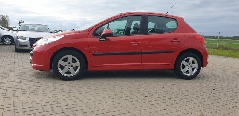 Photo 2 - Peugeot 207 2009 y Hatchback