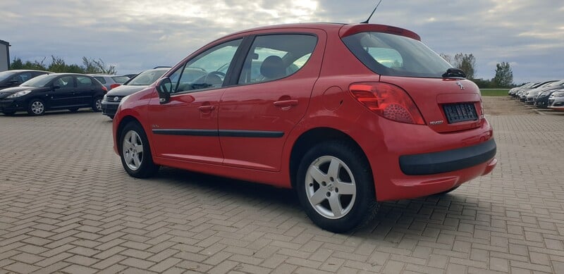 Photo 3 - Peugeot 207 2009 y Hatchback