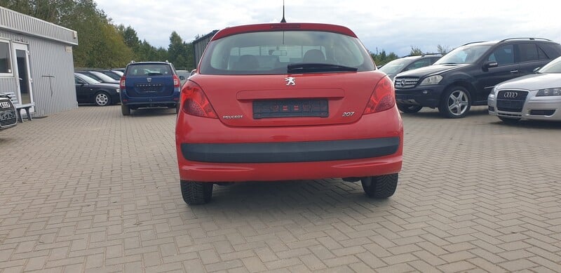 Photo 4 - Peugeot 207 2009 y Hatchback