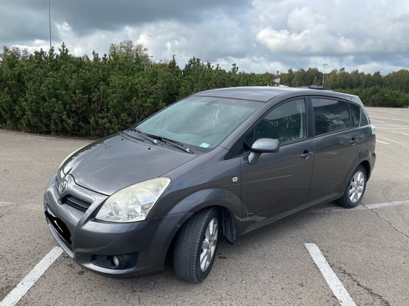 Toyota Corolla Verso 2007 г Минивэн