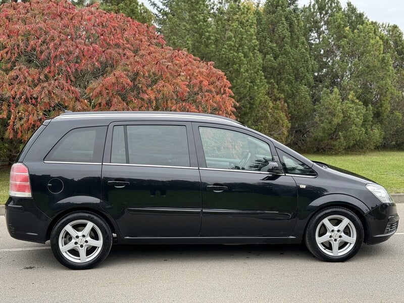 Фотография 11 - Opel Zafira B 2007 г