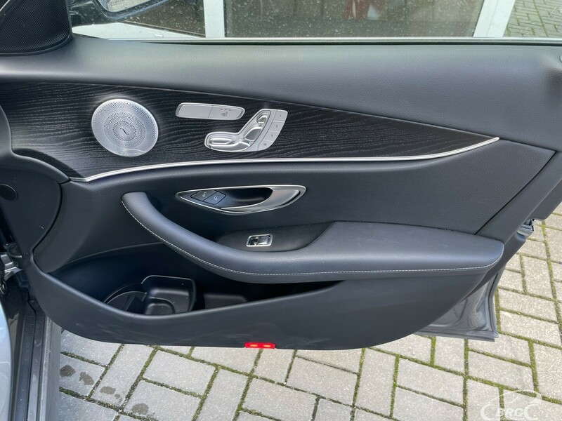 Photo 4 - Mercedes-Benz E 350 2.0 Automatas 2020 y