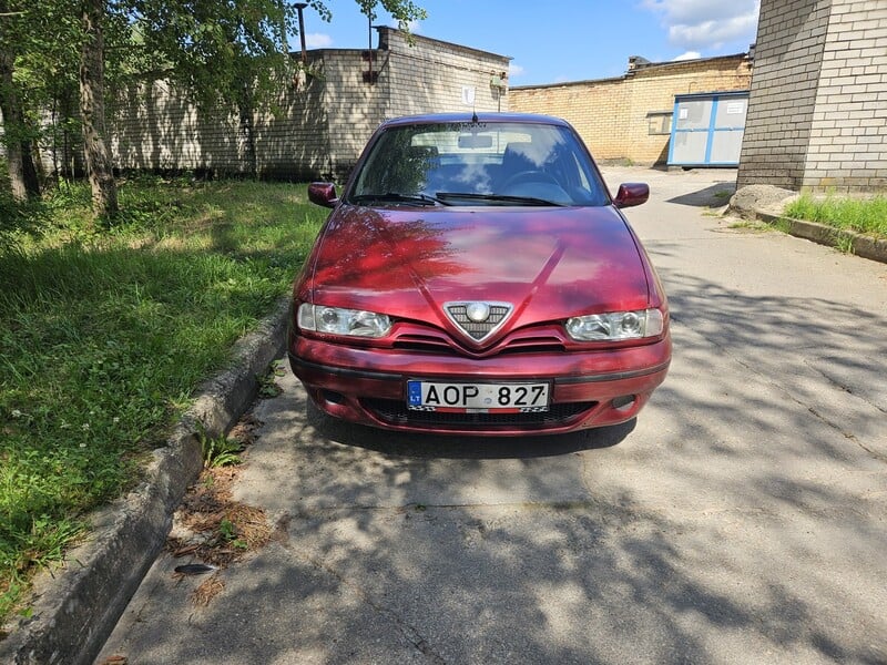 Alfa Romeo 146 2000 y Hatchback