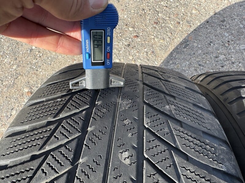 Фотография 7 - Bridgestone SIunciam, 3-4mm 2019 R17 зимние шины для автомобилей