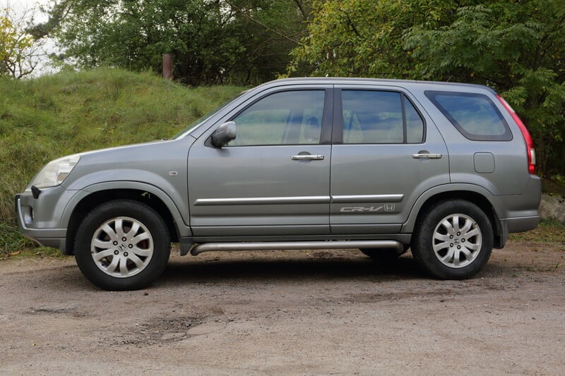 Photo 1 - Honda CR-V II 2005 y