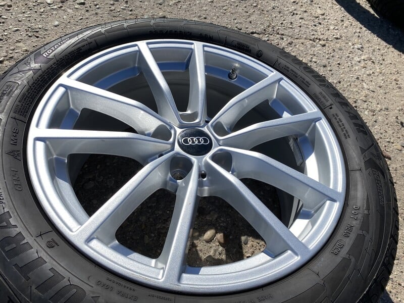 Photo 4 - Audi Siunciam, 7,5J ET30 light alloy R17 rims