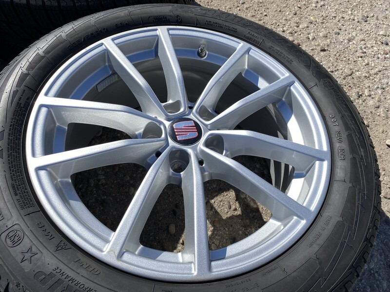 Photo 3 - Seat Siunciam, 7,5J ET30 light alloy R17 rims