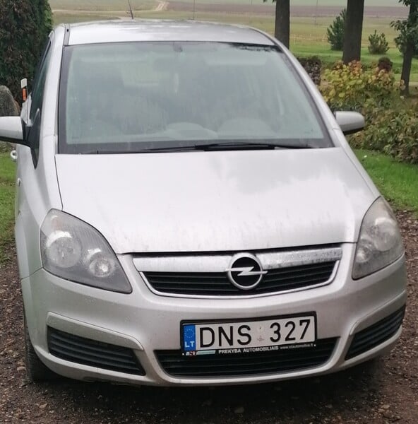 Opel Zafira 2005 m Universalas