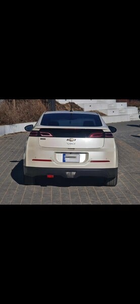 Фотография 7 - Chevrolet Volt 2013 г Хэтчбек