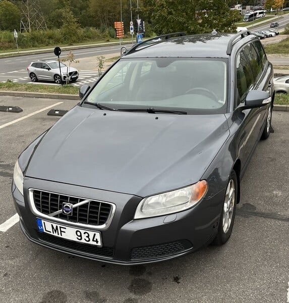 Photo 2 - Volvo V70 2009 y Wagon