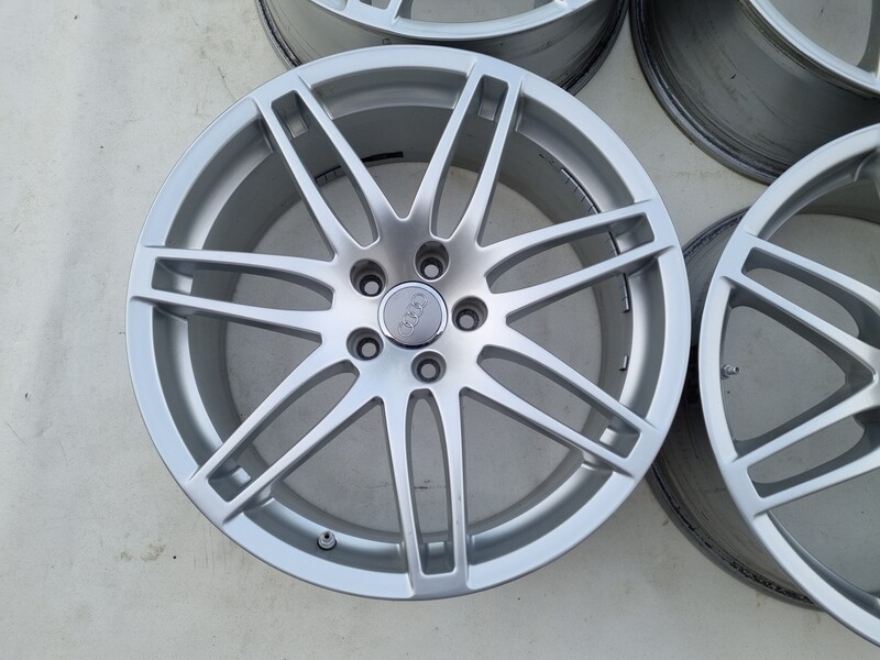 Photo 4 - Audi RS4 originalūs RS4 light alloy R19 rims