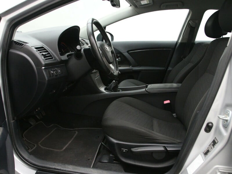 Photo 4 - Toyota Avensis 2011 y Sedan