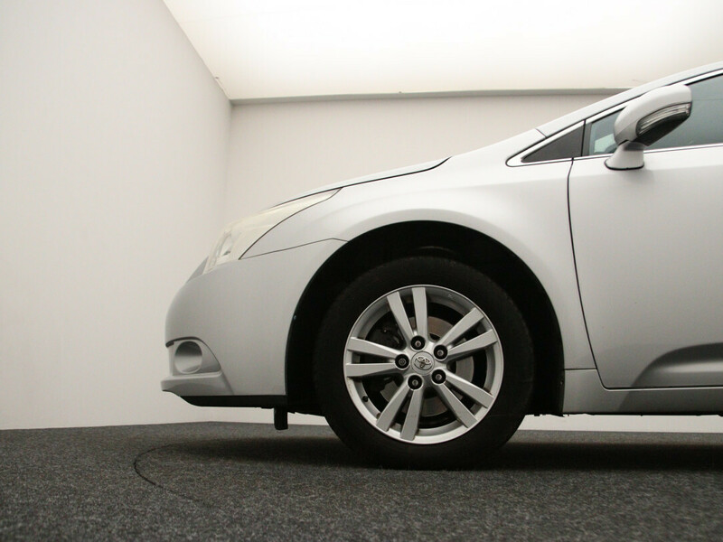 Photo 26 - Toyota Avensis 2011 y Sedan