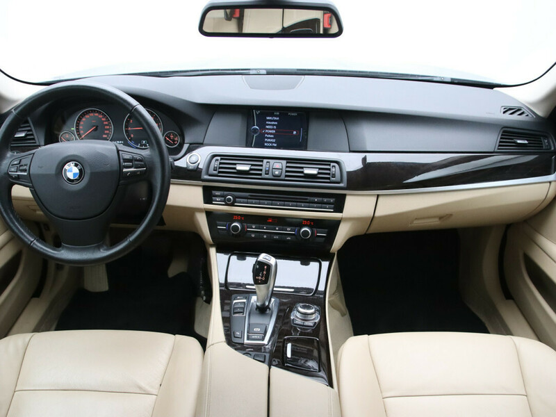 Photo 2 - Bmw 520 2012 y Sedan