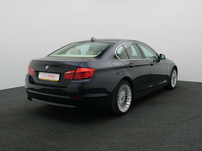 Photo 8 - Bmw 520 2012 y Sedan