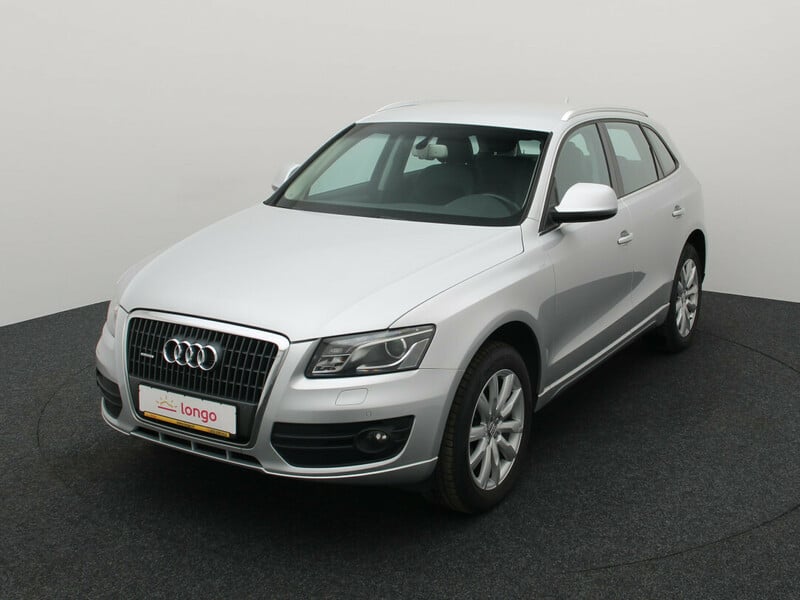 Audi Q5 2010 y Off-road / Crossover