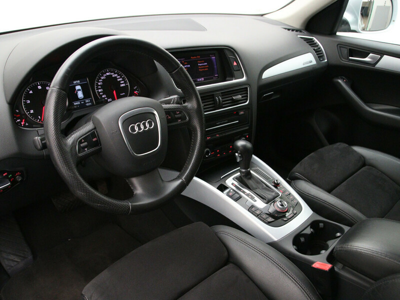 Photo 16 - Audi Q5 2010 y Off-road / Crossover