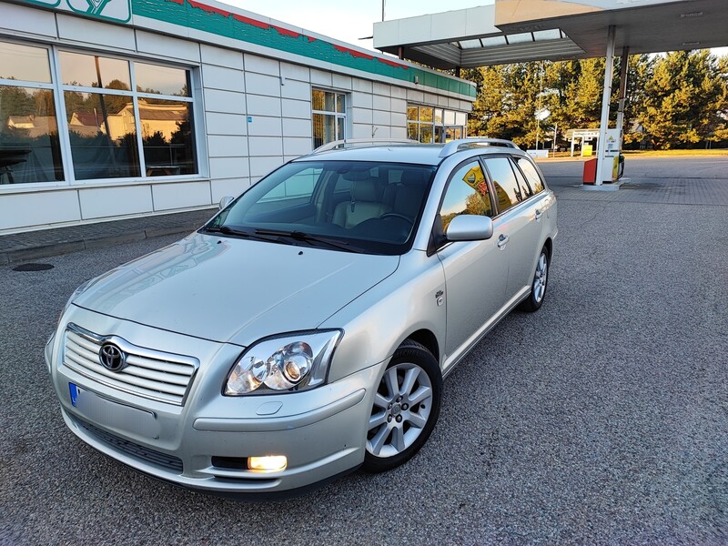 Toyota Avensis 2005 y Wagon