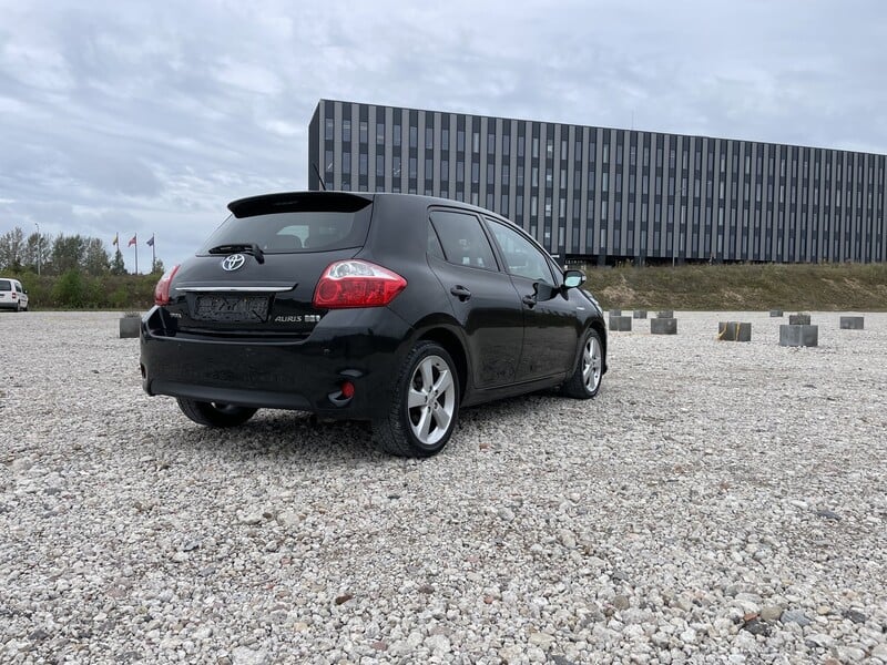 Nuotrauka 13 - Toyota Auris 2011 m Hečbekas