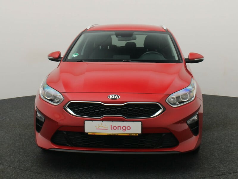 Photo 3 - Kia Cee&apos;d 2019 y Wagon