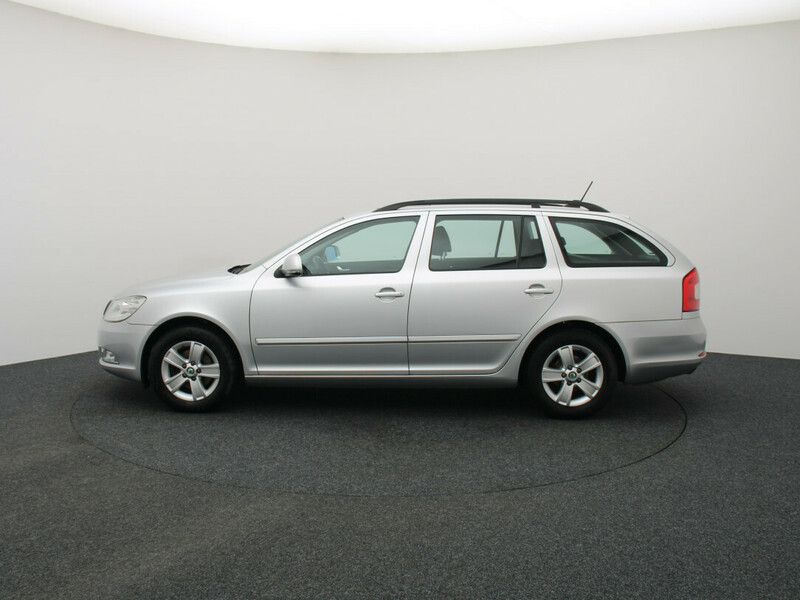 Photo 6 - Skoda Octavia 2011 y Wagon