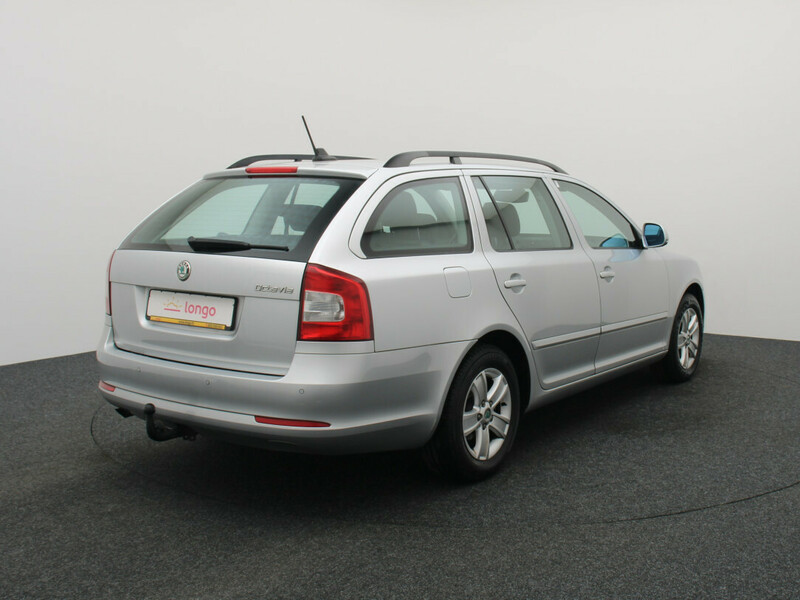 Photo 8 - Skoda Octavia 2011 y Wagon