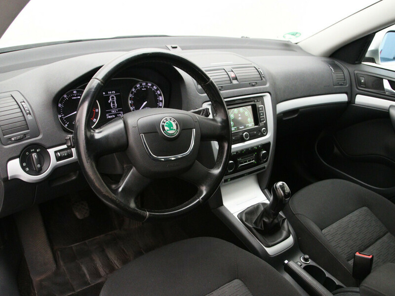 Photo 16 - Skoda Octavia 2011 y Wagon