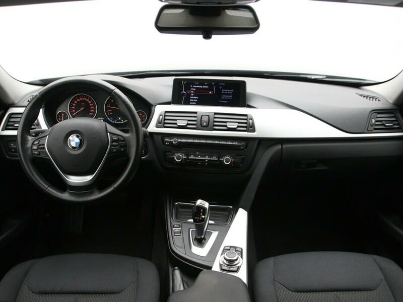 Photo 2 - Bmw 320 2012 y Sedan