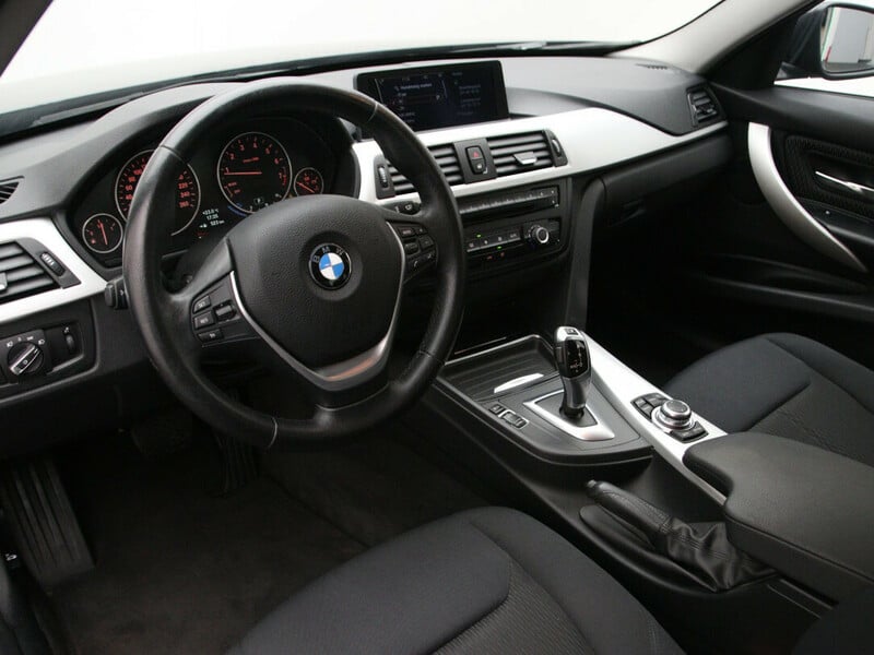 Photo 16 - Bmw 320 2012 y Sedan