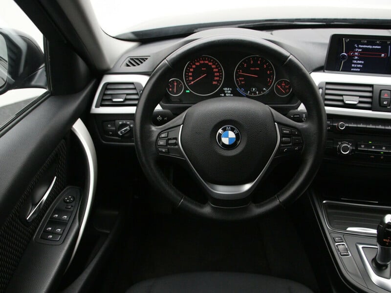 Photo 17 - Bmw 320 2012 y Sedan