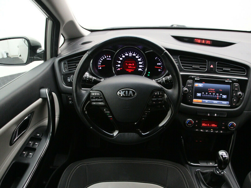 Nuotrauka 17 - Kia Cee&apos;d 2013 m Universalas