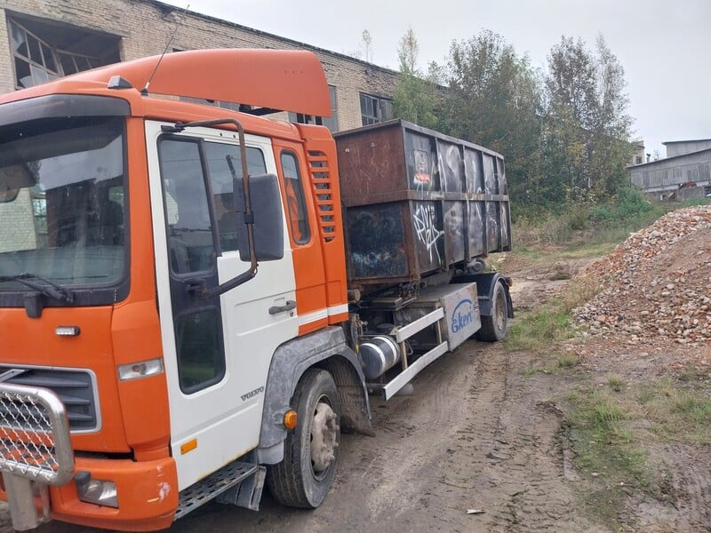 Photo 7 - Volvo FL612 2000 y Dump truck with crane