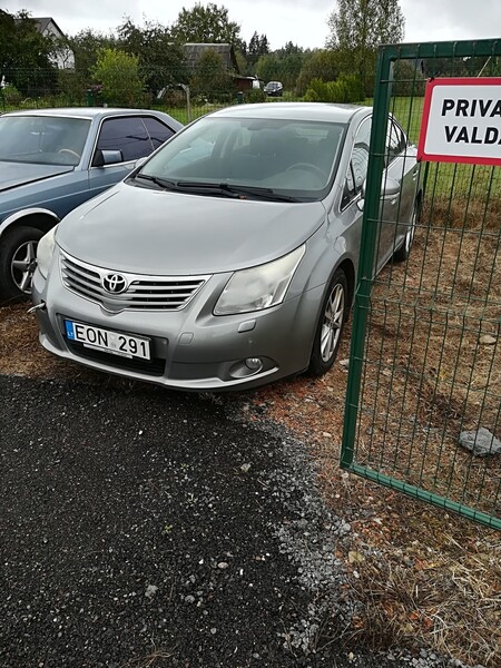 Photo 2 - Toyota Avensis 2011 y Sedan